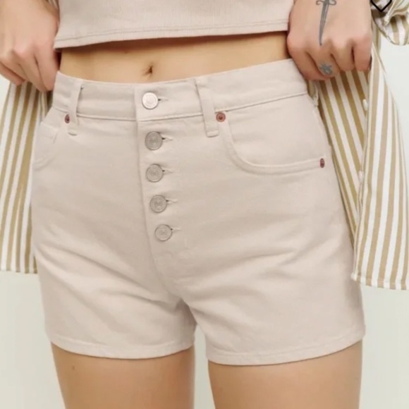 NWT Reformation Charlie Exposed Button Fly Jean Shorts Almond - Picture 1 of 6